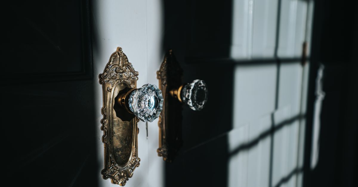 Door Knob Lock Repair & Install: What the Service Actually Covers — Columbus Ave Locksmith NYC