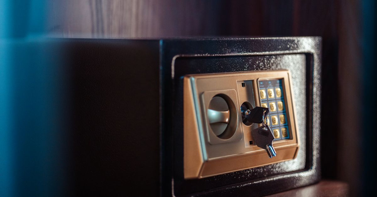 Commercial Lock Installation, Emergency Locksmith Response, and 24/7 Mobile Coverage — Columbus Ave Locksmith NYC